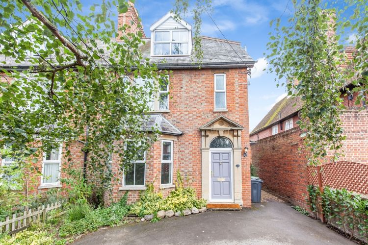 Property photo 1 of 10 139696
