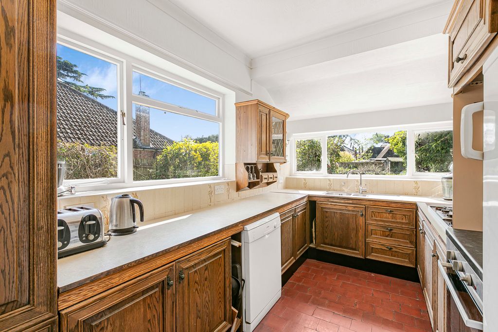 Property photo 3 of 43 Kitchen