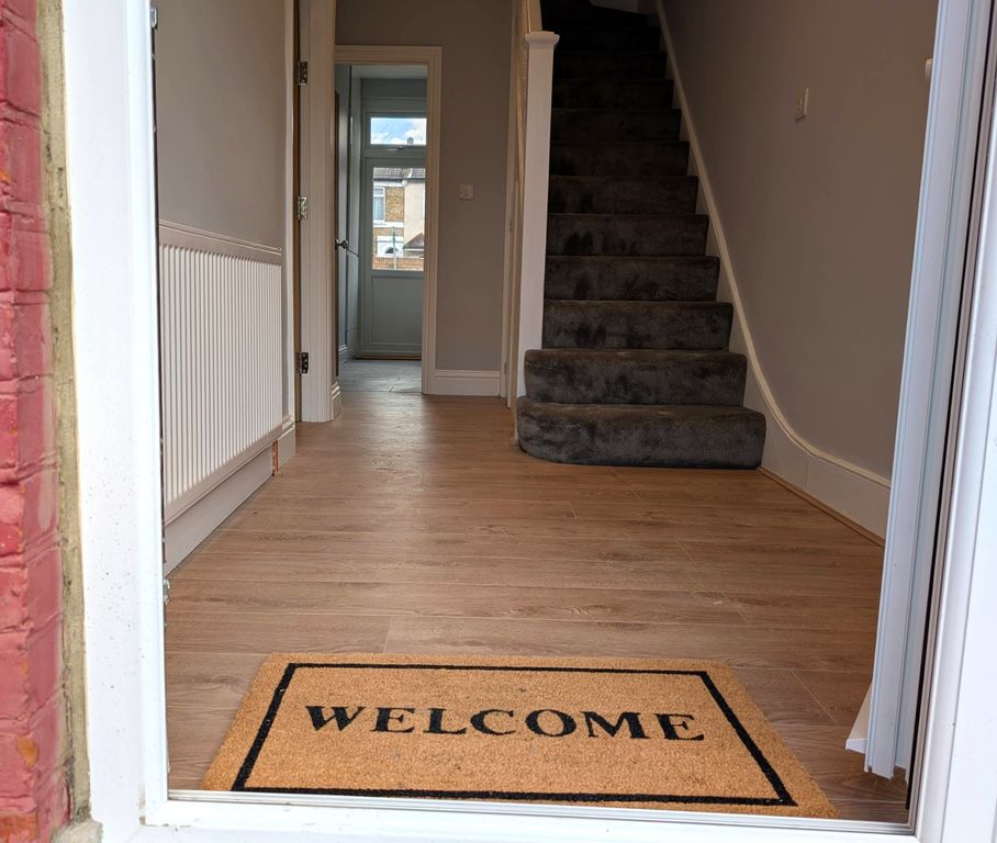 Property photo 2 of 22