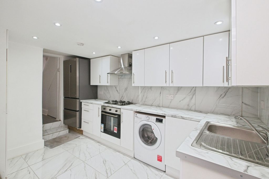 Property photo 3 of 20 Pbox-Img.Jpg