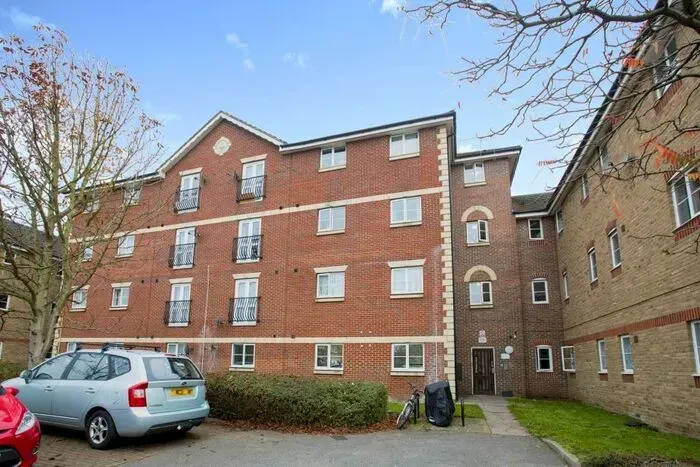 Property photo 1 of 8