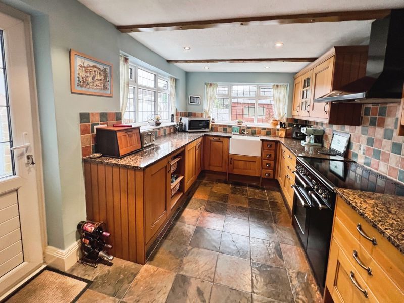 Property photo 2 of 20 Kitchen
