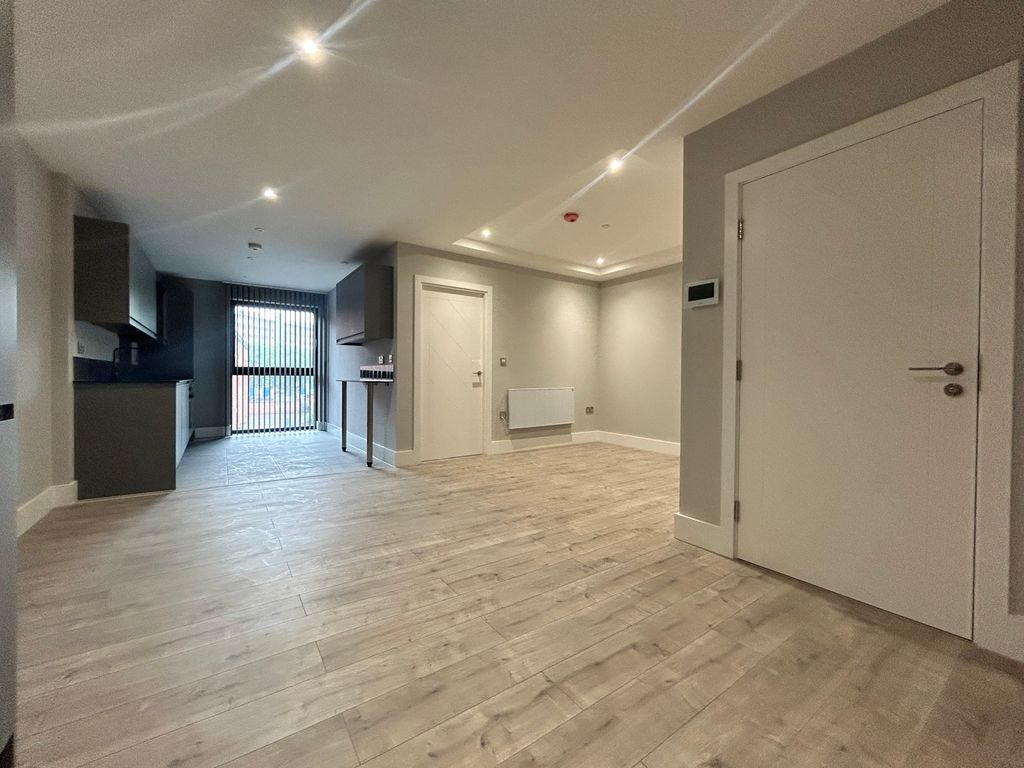 Property photo 2 of 12 Image