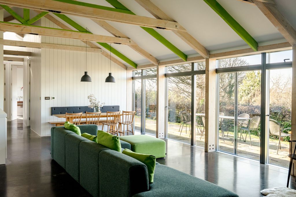 Property photo 2 of 23 333312 - _A742360-Hdr.Jpg