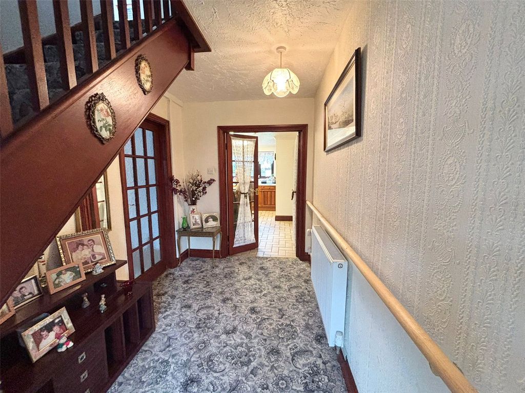 Property photo 3 of 32 Picture No. 14