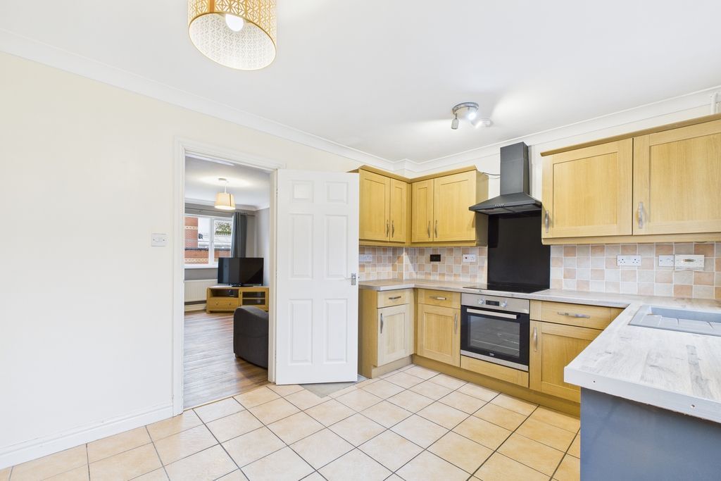 Property photo 3 of 21