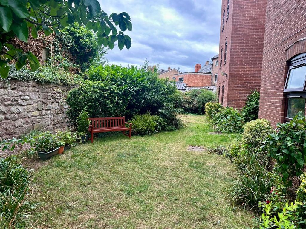 Property photo 2 of 7
