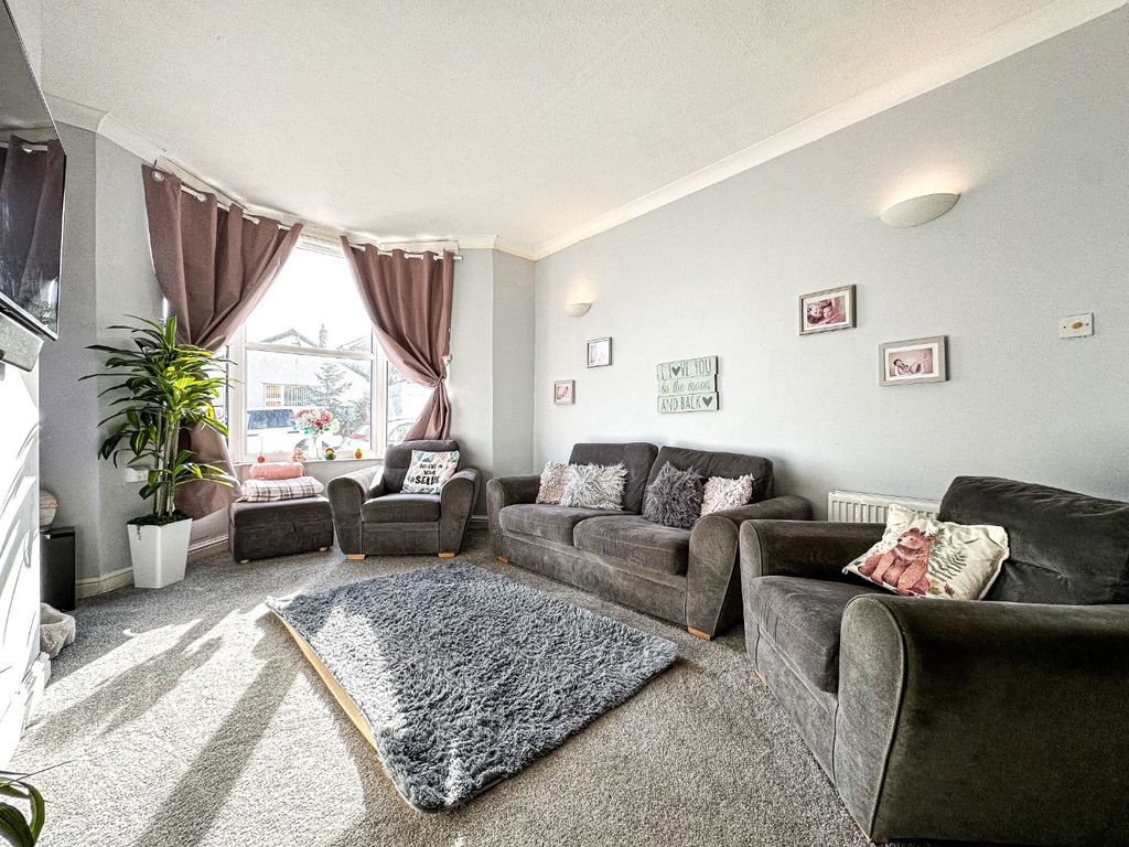 Property photo 3 of 21 5694714