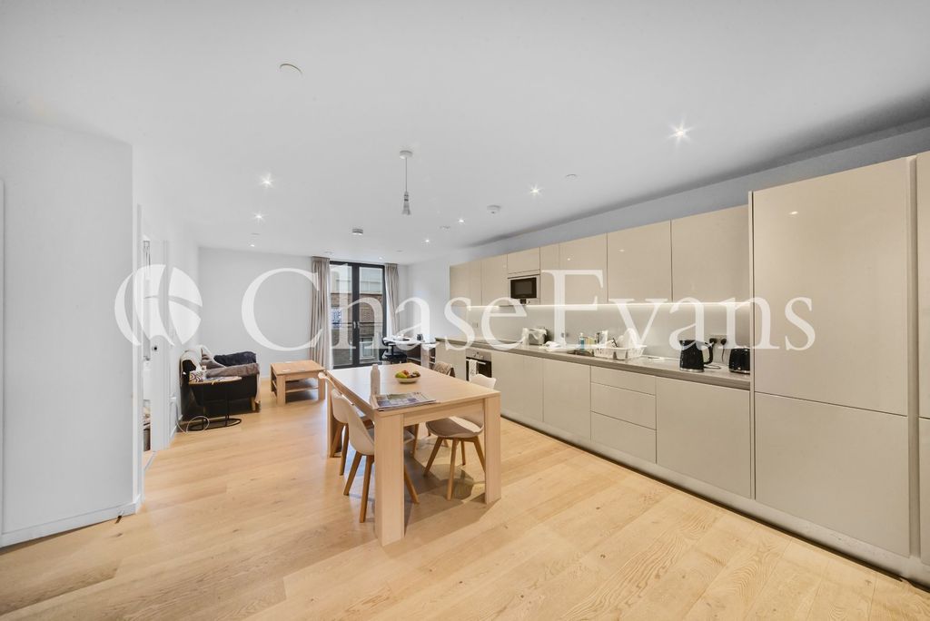 Property photo 1 of 12 Kitchen