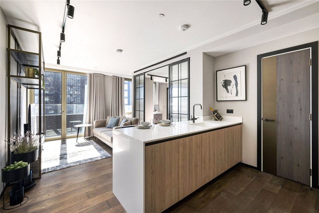 Property photo 3 of 16 Open Plan