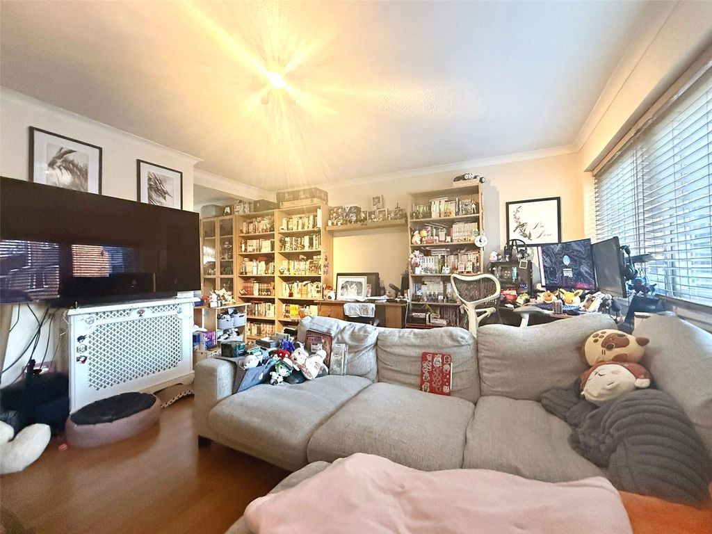 Property photo 3 of 9 Picture No. 14