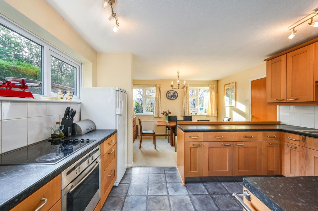 Property photo 3 of 26