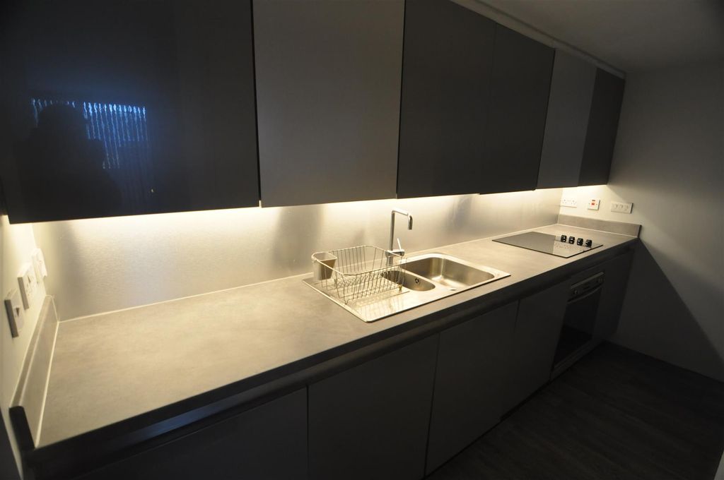 Property photo 3 of 14 Kitchen Angle