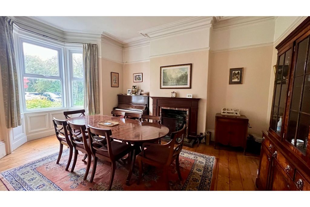 Property photo 2 of 12 Dining Area