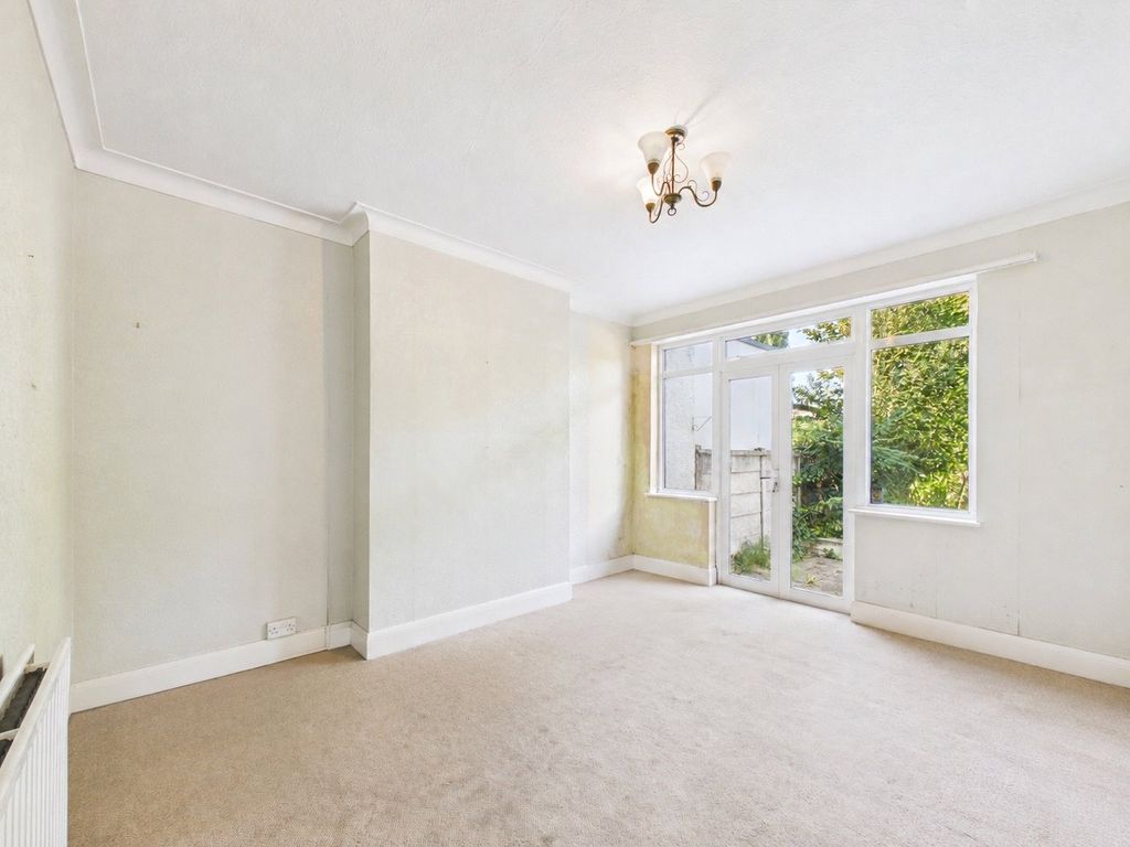 Property photo 3 of 18 Picture No. 22