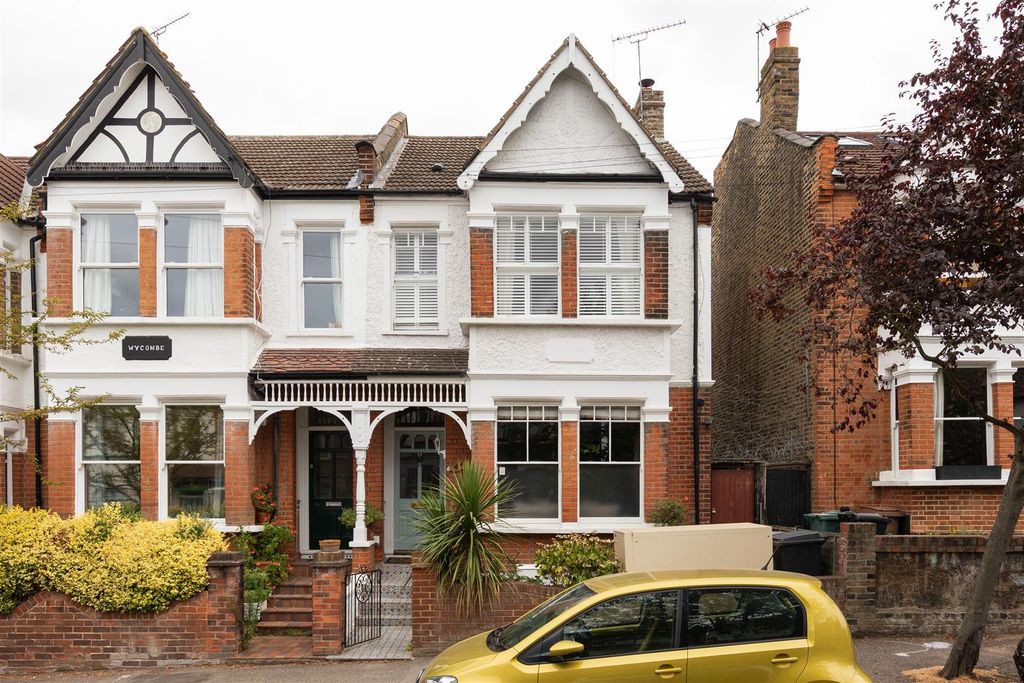 Property photo 1 of 41 Woodstock Road, E17
