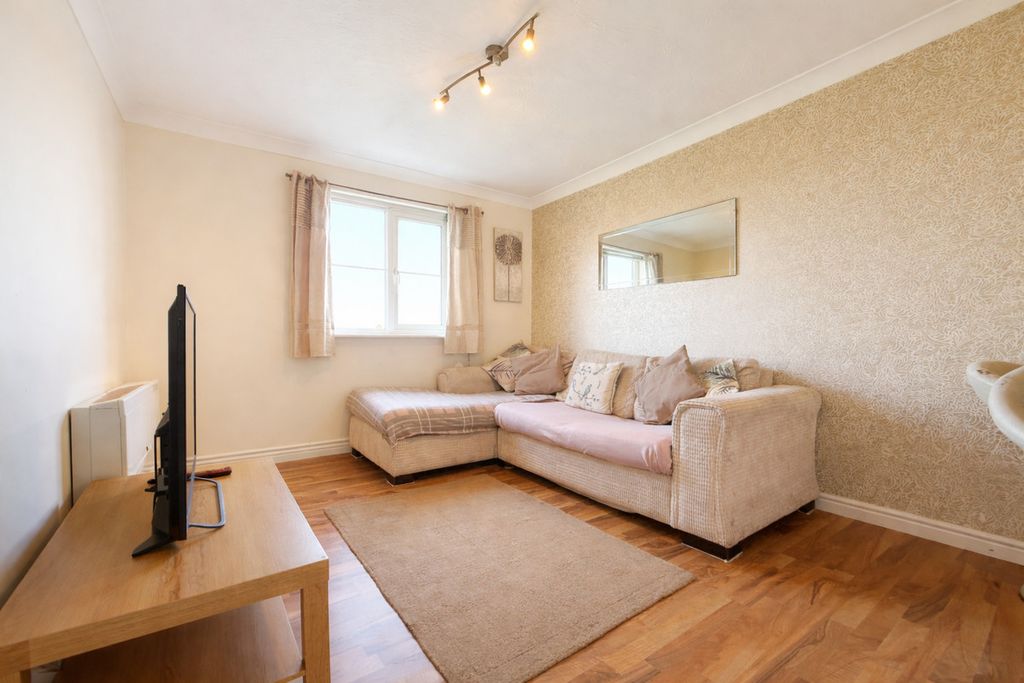 Property photo 2 of 14