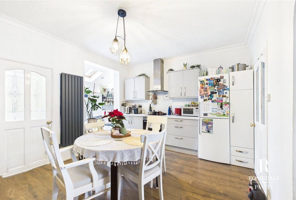 Property photo 2 of 19 Picture 2