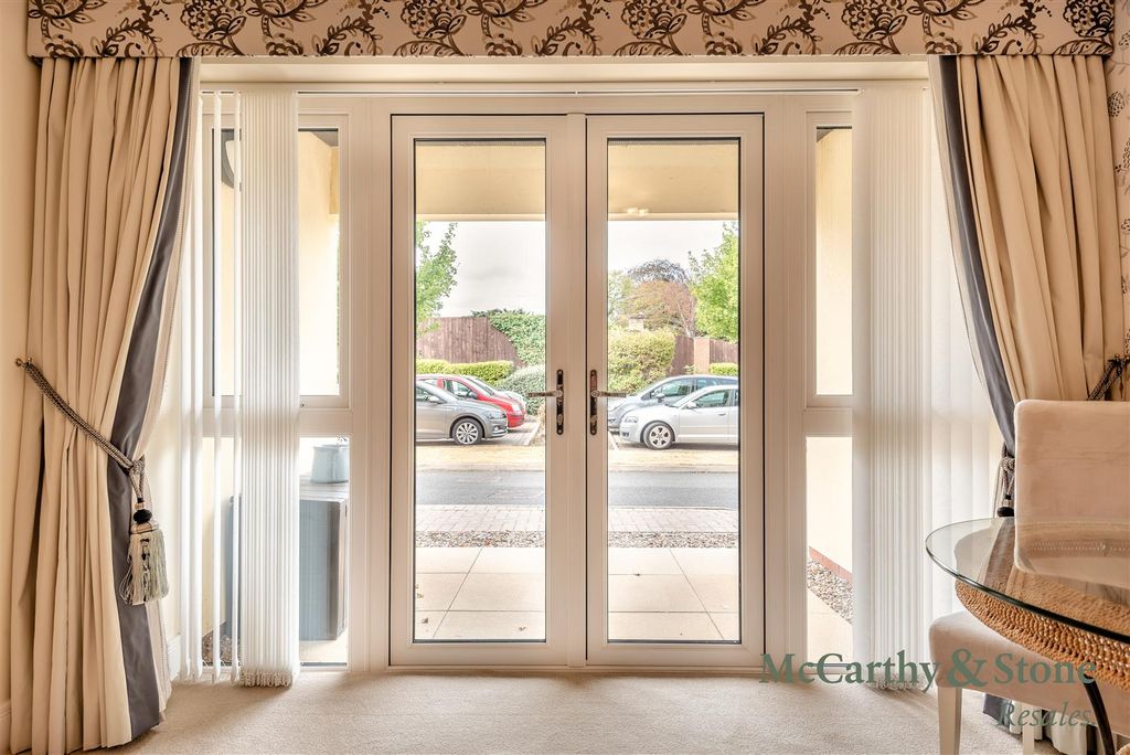 Property photo 2 of 34 8703172-Interior14.Jpg