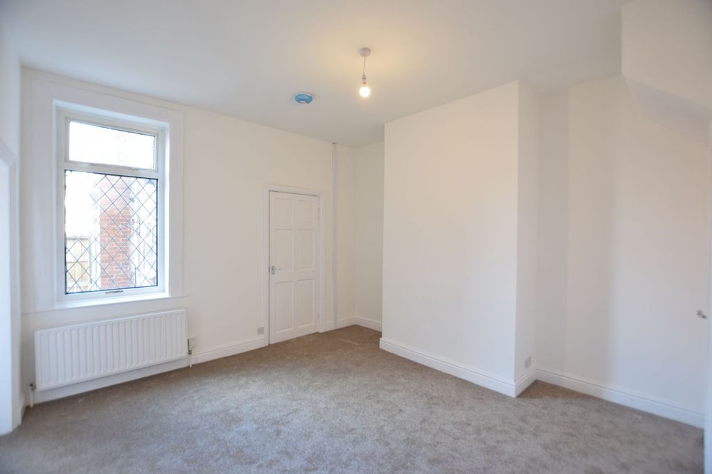 Property photo 3 of 8 Living Room