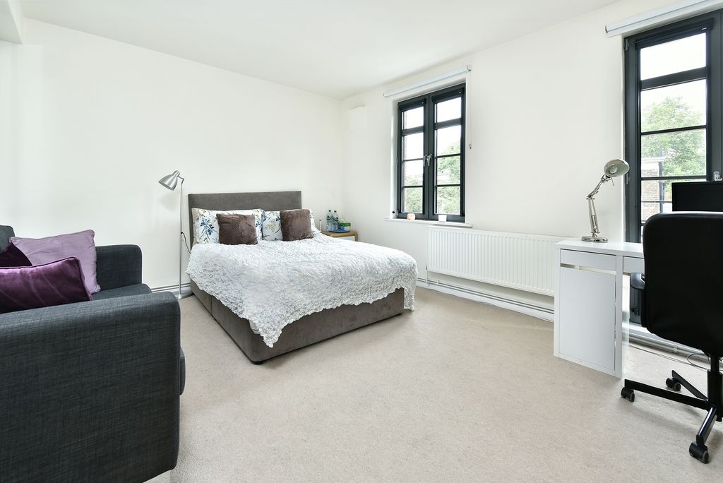 Property photo 1 of 10 Photo 01