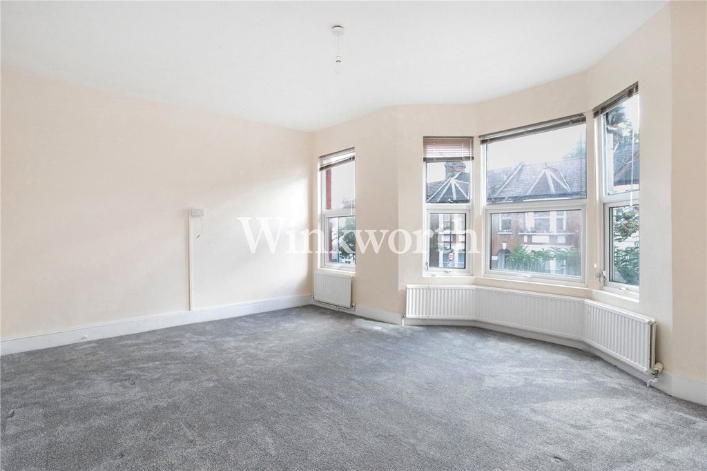 Property photo 2 of 12 Picture No. 06