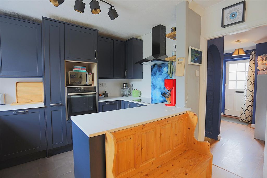 Property photo 3 of 18