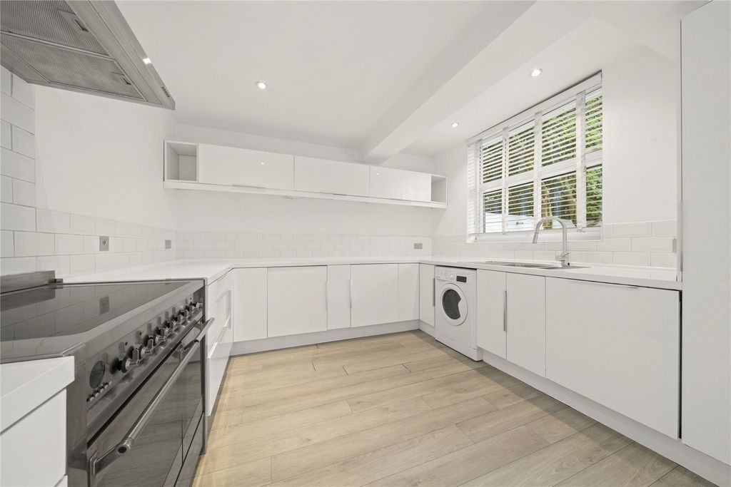 Property photo 2 of 14 Picture No. 26