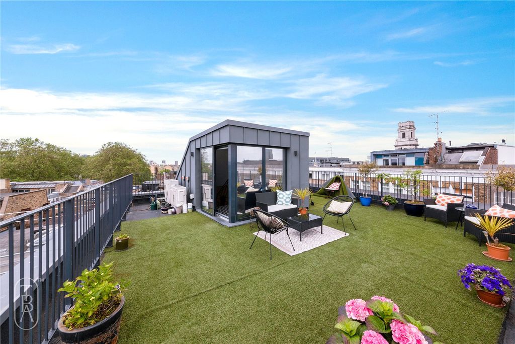 Property photo 2 of 25 Picture No. 44