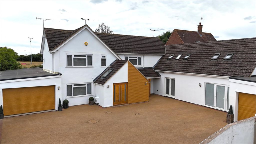 Property photo 1 of 39