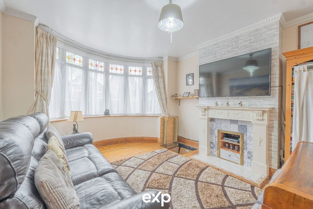 Property photo 3 of 20