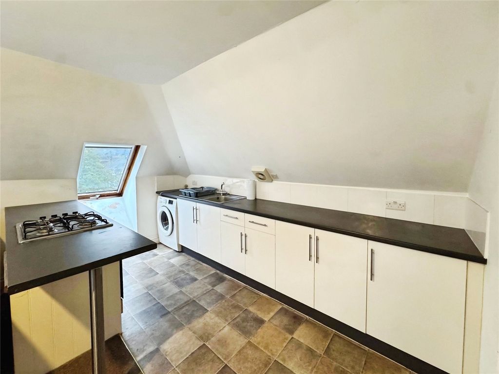 Property photo 1 of 10 Picture No. 27