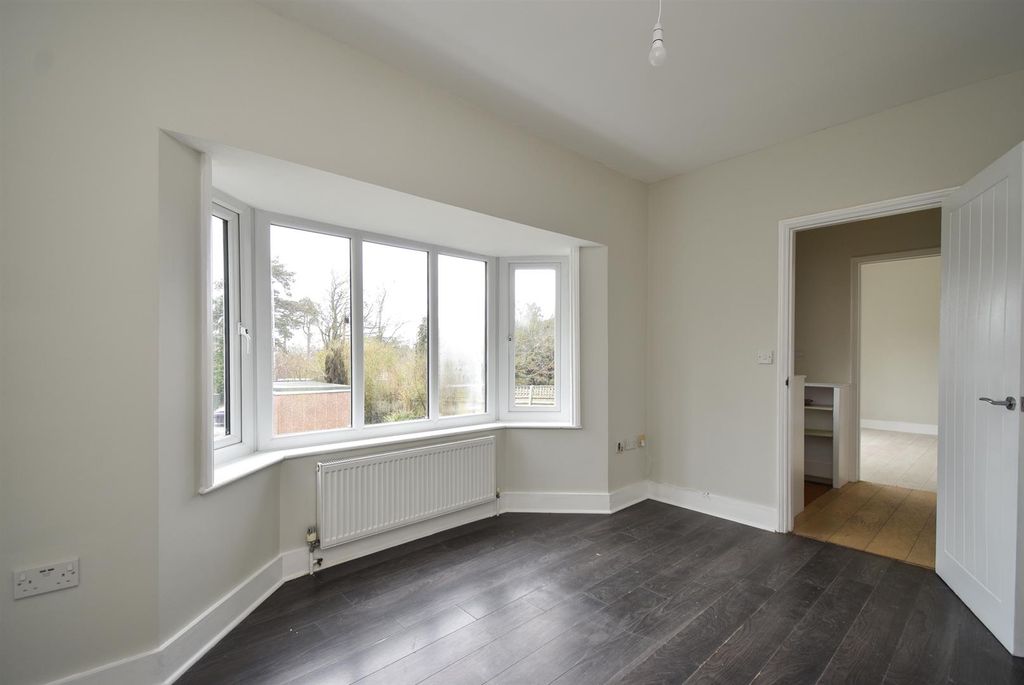 Property photo 2 of 20 Bedroom