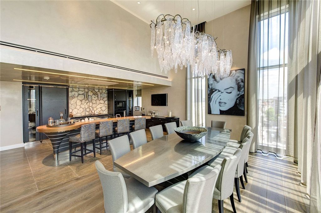 Property photo 1 of 7 Dining