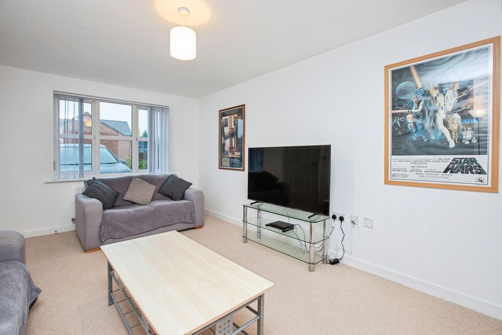 Property photo 3 of 22 Pbox-Img.Jpg