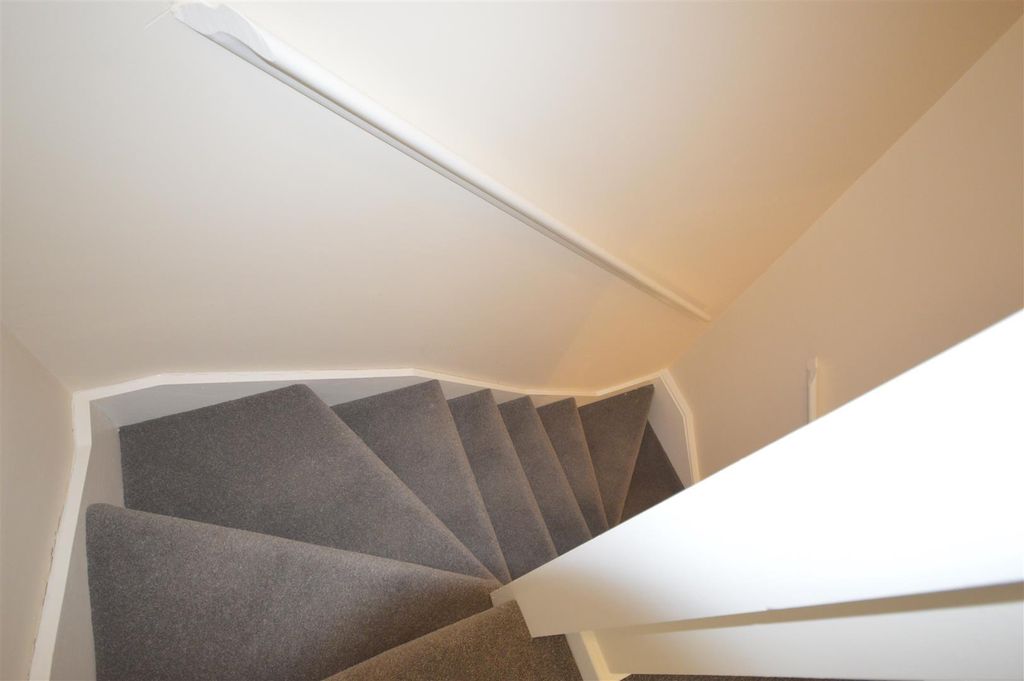 Property photo 2 of 4 Stairway