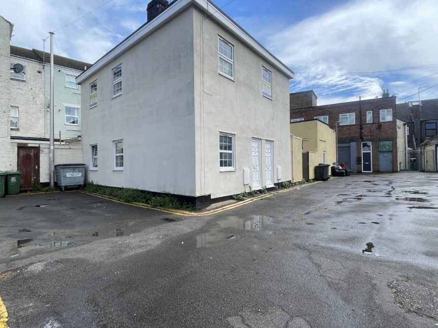 Property photo 1 of 5