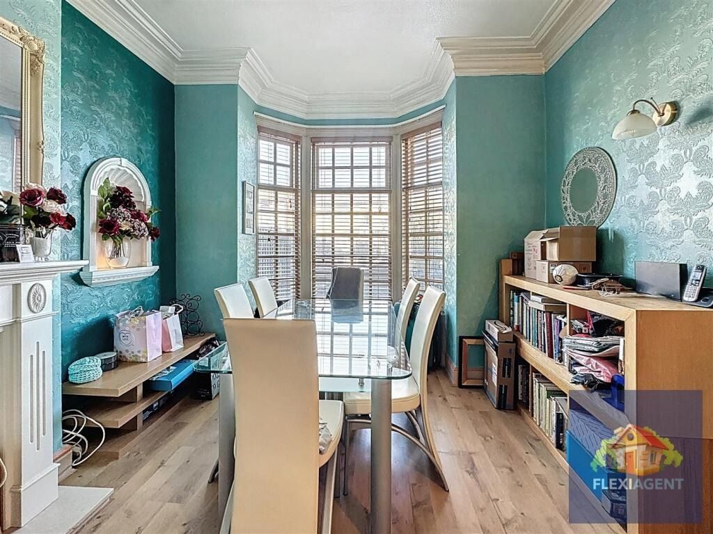 Property photo 3 of 20 4263542