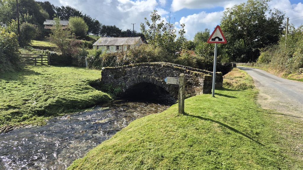 Property photo 3 of 13 2025-09-25 12.17.22.Jpg