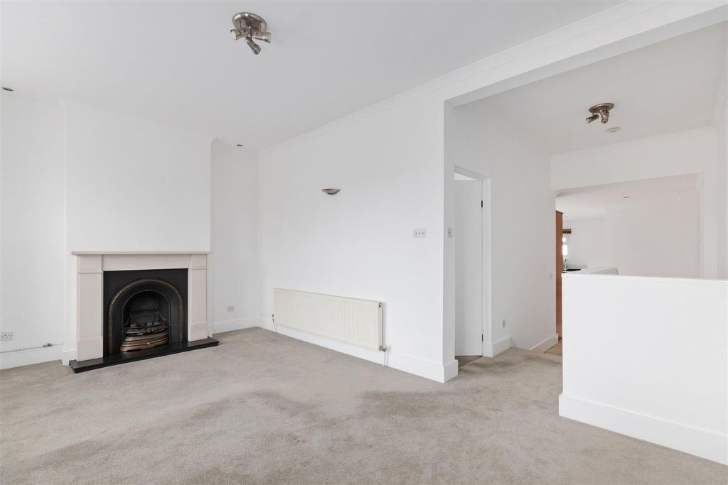 Property photo 3 of 11 Reception Room