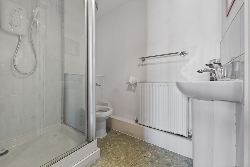 Additional image 5 of 2 bed flat for saleRidgeway Road, Rumney, Cardiff, South Glamorgan CF3