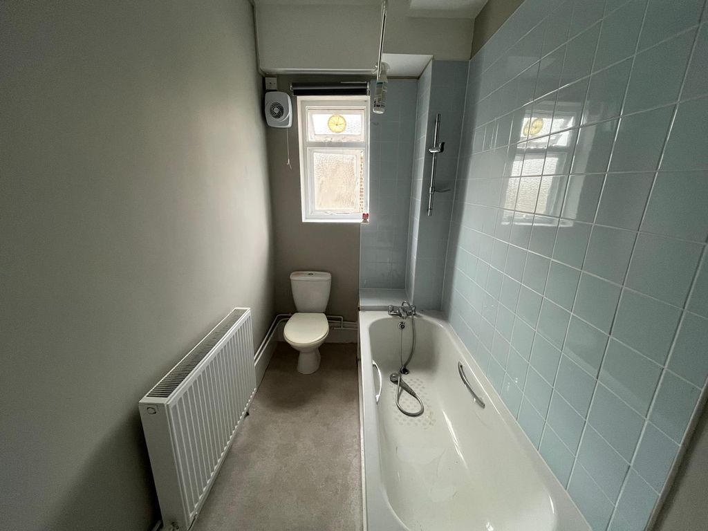 Property photo 3 of 4 E7c3439B-A67d-4683-B209-E1F5306F10E0