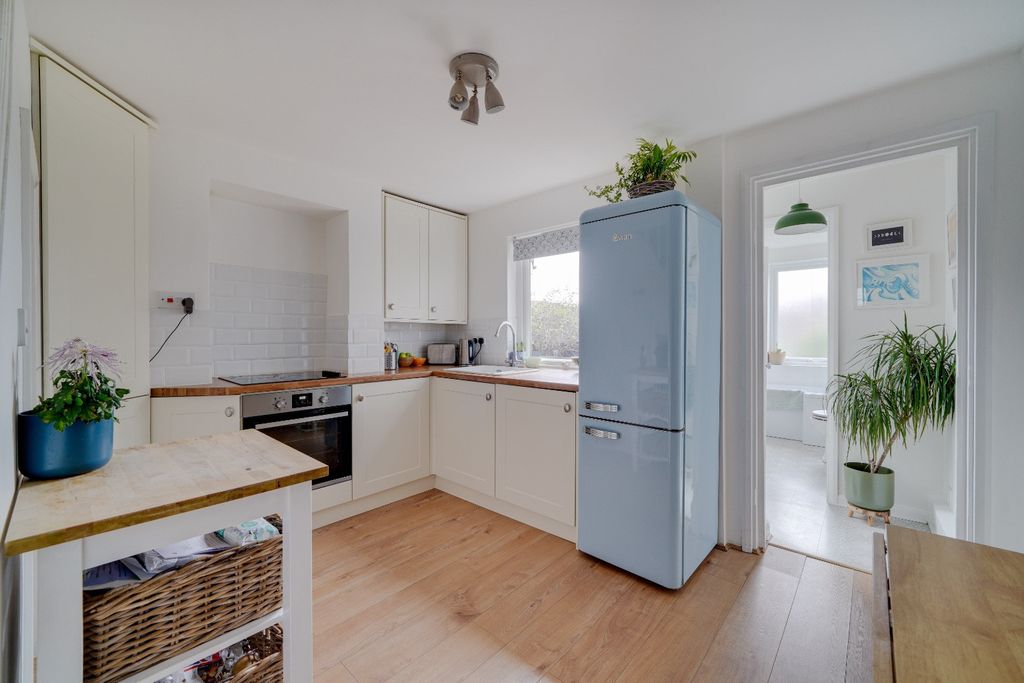 Property photo 3 of 16 3304413