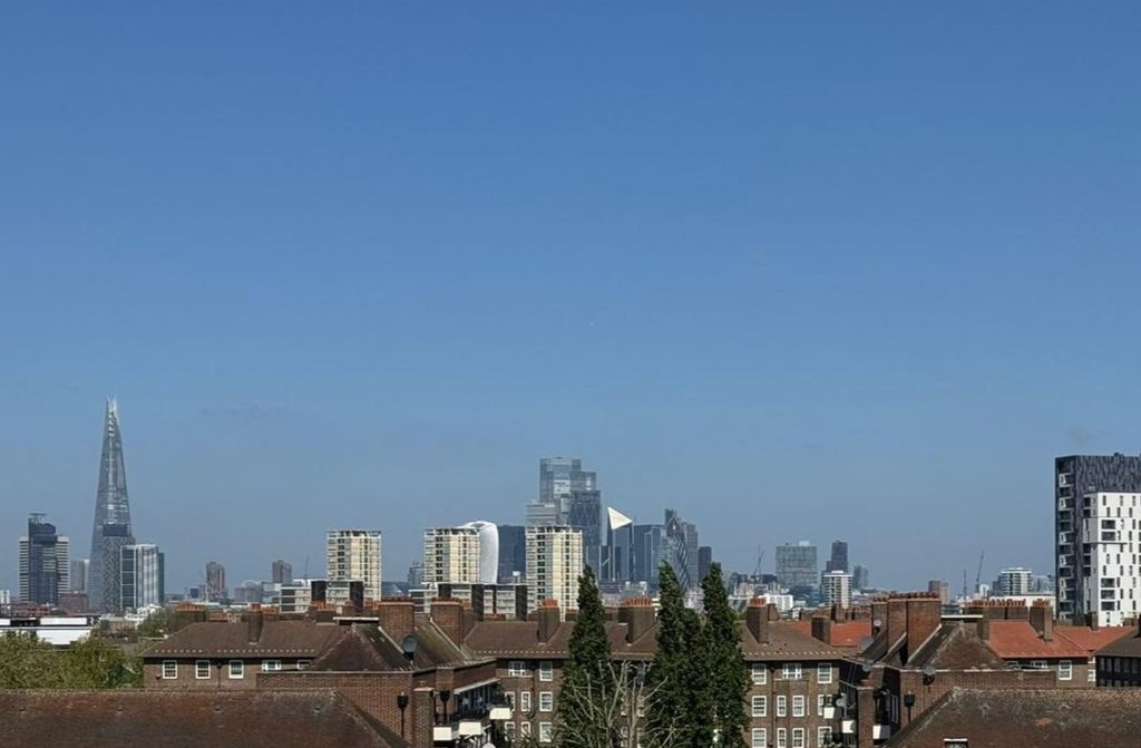Property photo 1 of 16 Skyline View