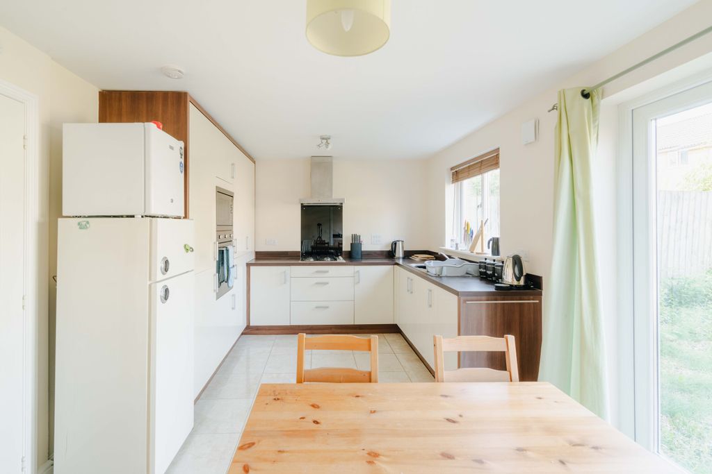 Property photo 3 of 14 15
