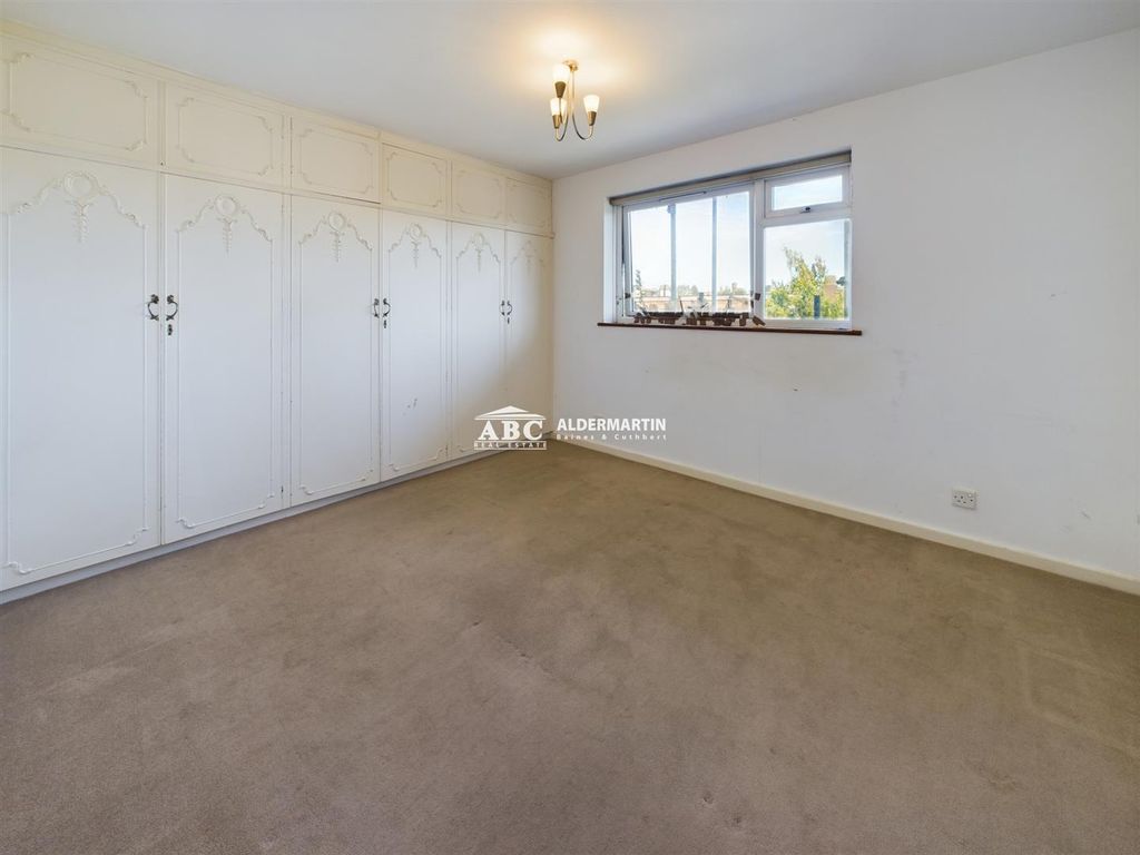 Property photo 3 of 10 Cam03215G0-Pr0045-Still004.Jpg