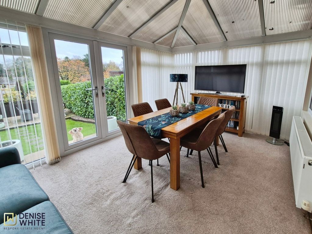 Property photo 3 of 32 Conservatory