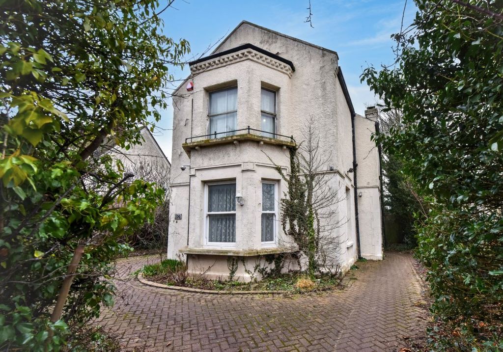 Property photo 1 of 23