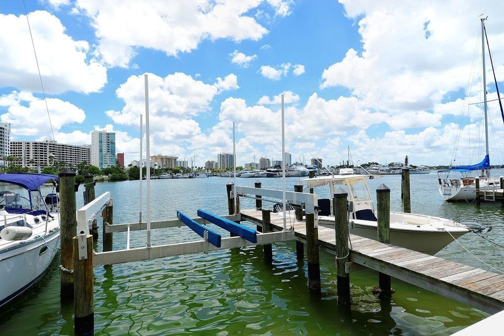 Property photo 3 of 19 <Alttext/>