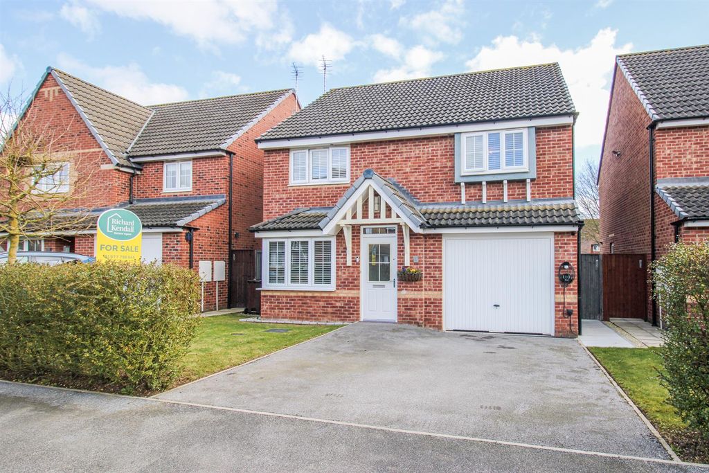 Property photo 1 of 21